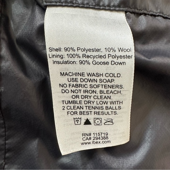 Ibex puff Men's Brown Quilted goose Vest - Picture 10 of 11